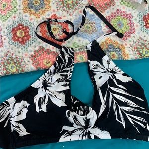 Venus size large keyhole bikini top